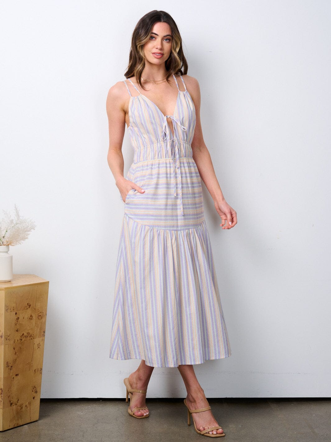 WOMEN'S SLEEVELESS V-NECK POCKETS STRIPES MAXI DRESS