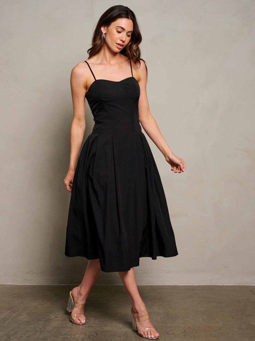 WOMEN'S SLEEVELESS FIT & FLARE MIDI DRESS