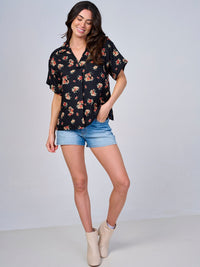 WOMEN'S SHORT SLEEVE V-NECK FLORAL PRINT BLOUSE