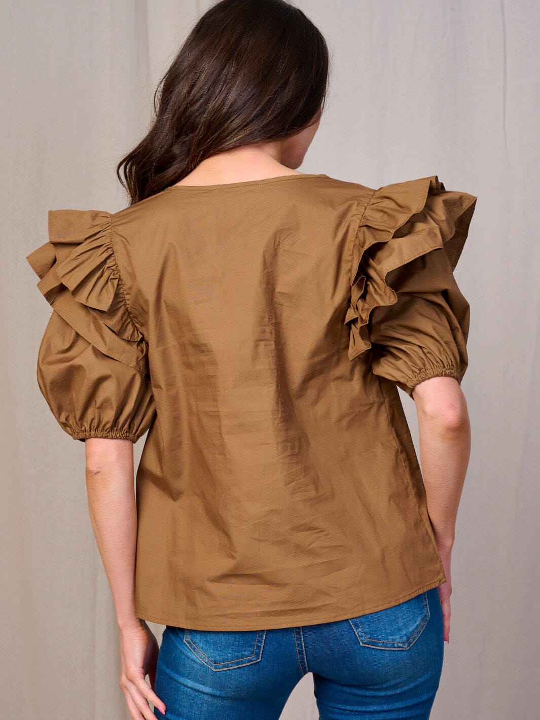WOMEN'S SHORT RUFFLE SLEEVE KEY HOLE BLOUSE