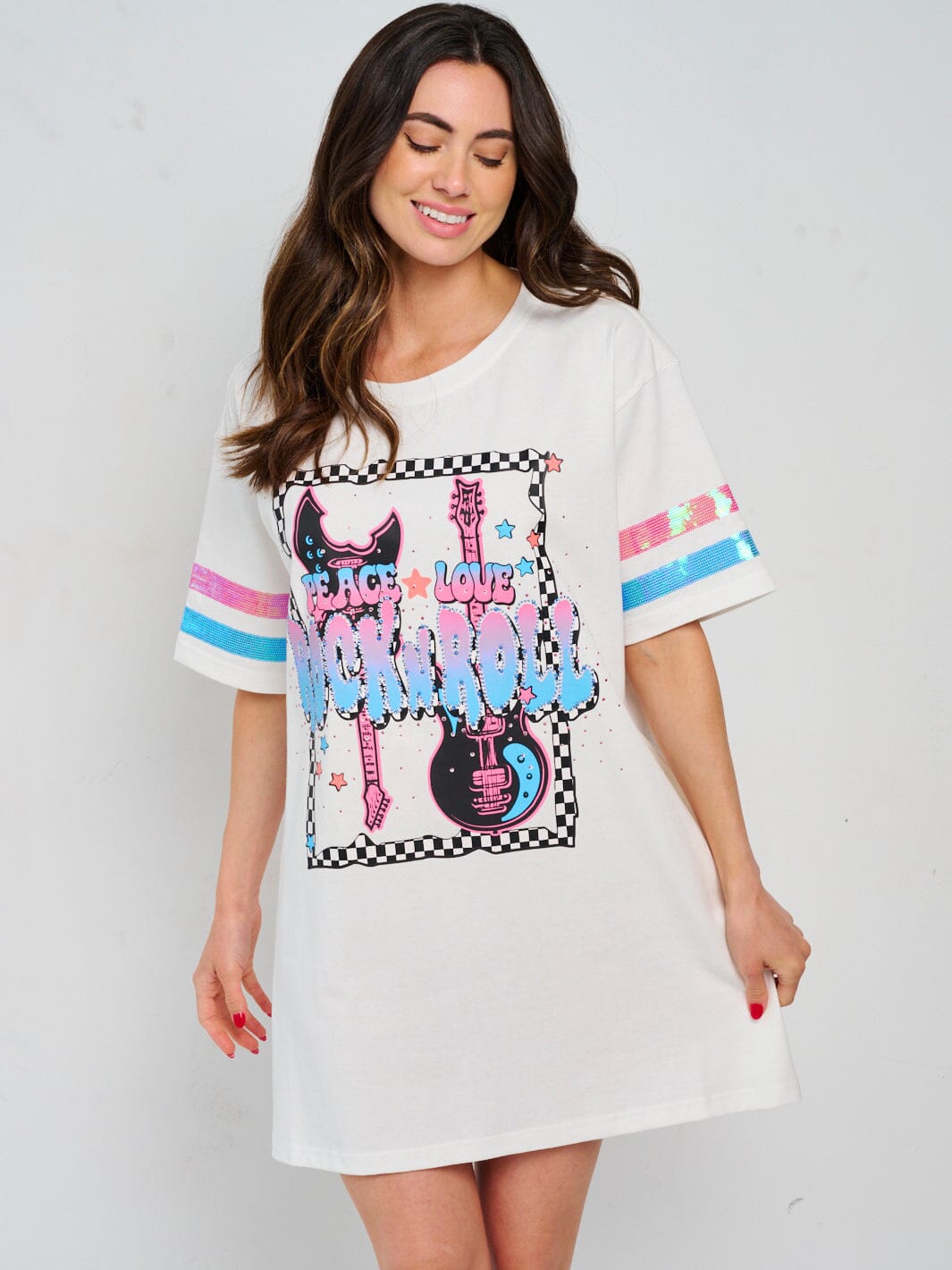 WOMEN'S SHORT SLEEVE FRONT POCKETS GRAPHIC MINI DRESS