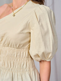 WOMEN'S ONE SHOULDER SMOCK WAIST TOP
