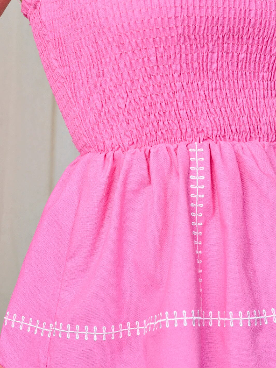WOMEN'S SLEEVELESS SMOCK EMBROIDERY TRIM PEPLUM TANK TOP