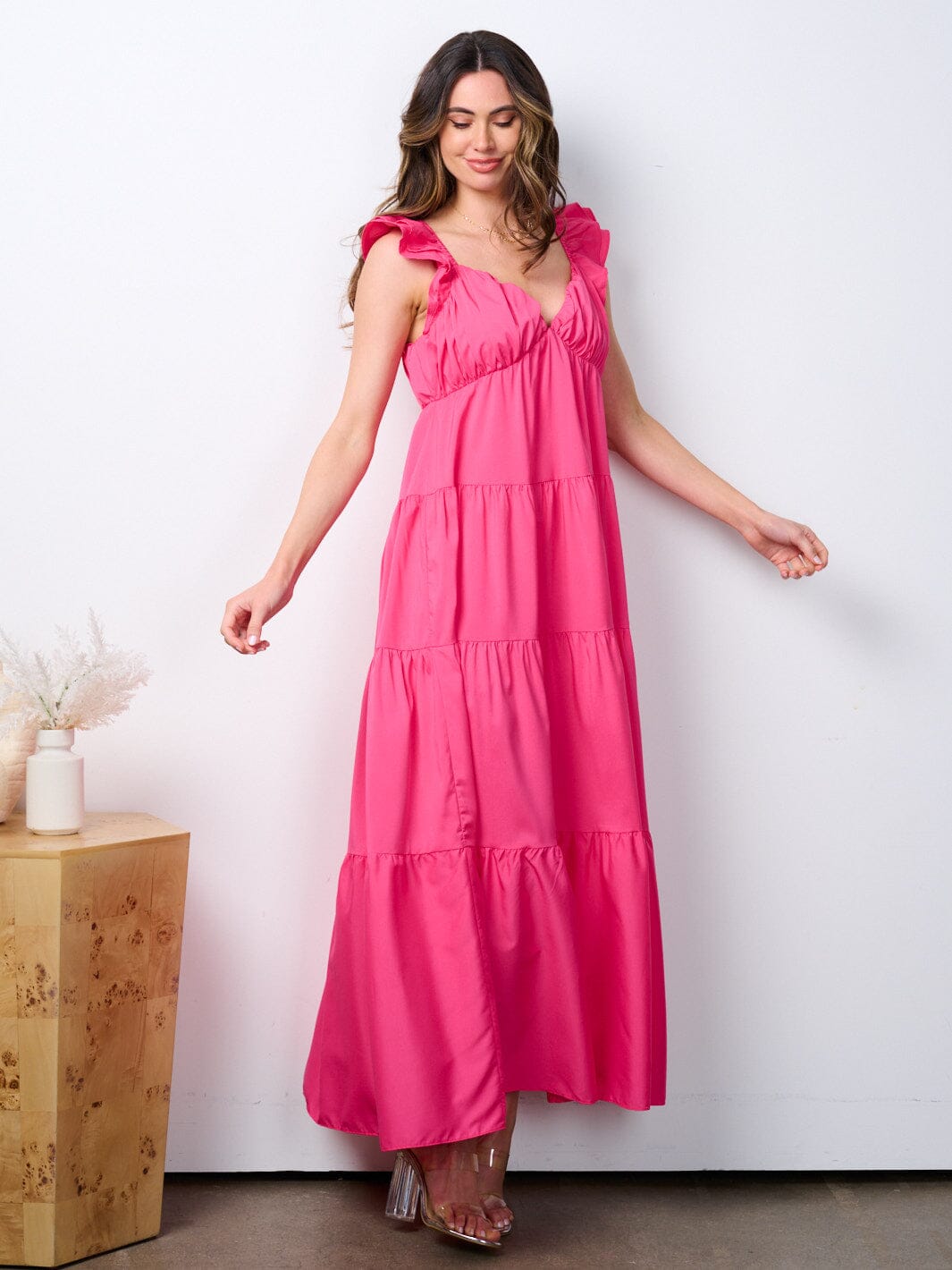 WOMEN'S SLEEVELESS V-NECK TIERED MAXI DRESS