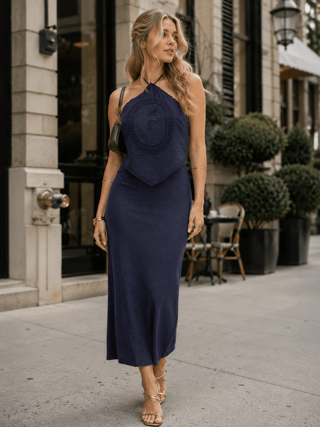 WOMEN'S SLEEVELESS HALTER NECK OPEN BACK CROCHET DETAILED MAXI DRESS