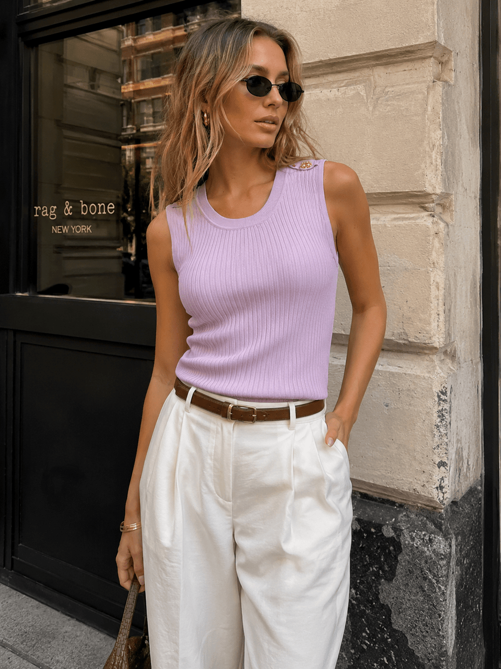 WOMEN'S SLEEVELESS RIBBED TANK TOP