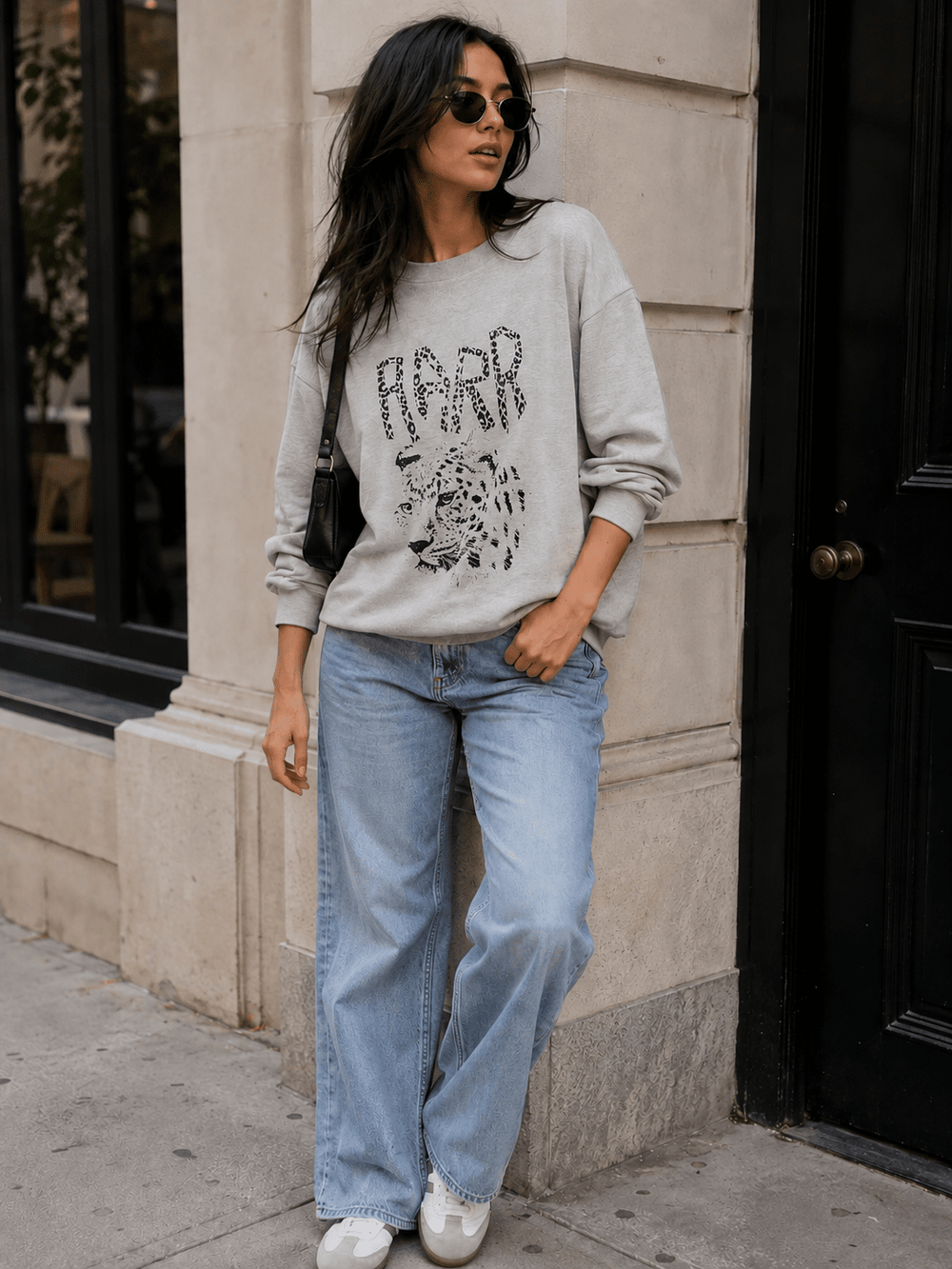 WOMEN'S LONG SLEEVE GRAPHIC PULLOVER SWEATER