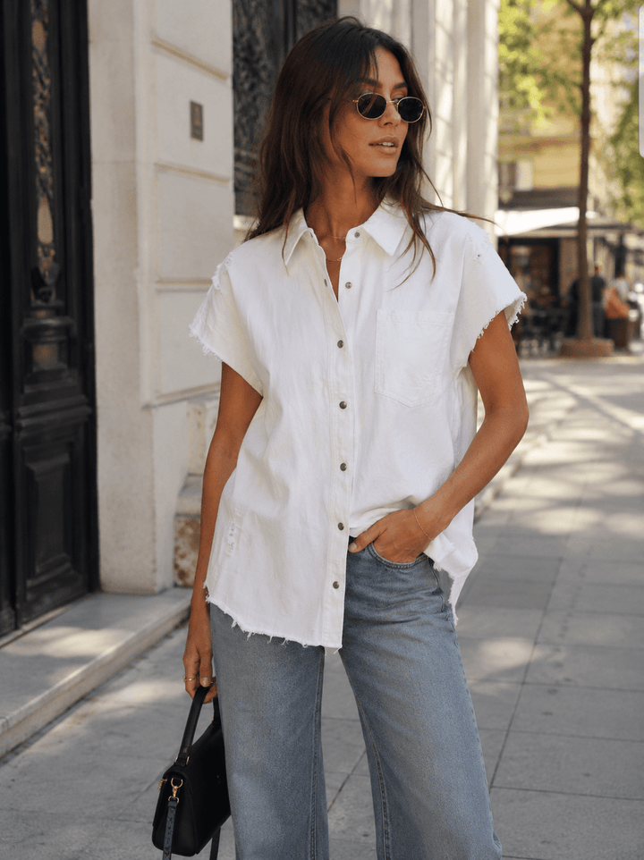 WOMEN'S SHORT SLEEVE BUTTON UP FRONT POCKET HIGH-LOW DISTRESS DENIM SHIRT
