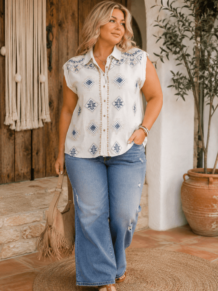 PLUS SIZE SHORT SLEEVE V-NECK BUTTON UP EMBROIDERY LINEN BLOUSE