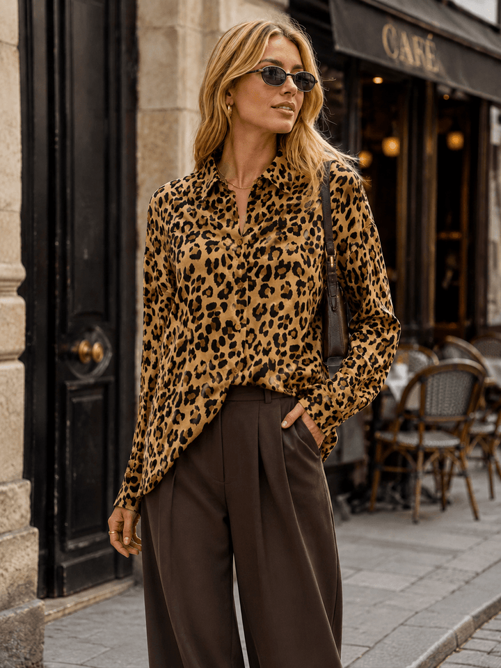 WOMEN'S LONG SLEEVE BUTTON UP HIGH-LOW ANIMAL PRINT SHIRT