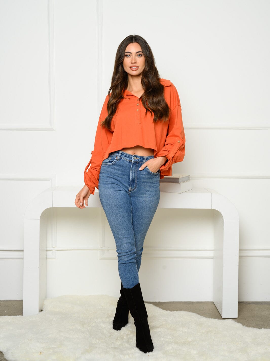 WOMEN'S LONG BELL SLEEVE COLLAR BUTTONS DETAILED TOP
