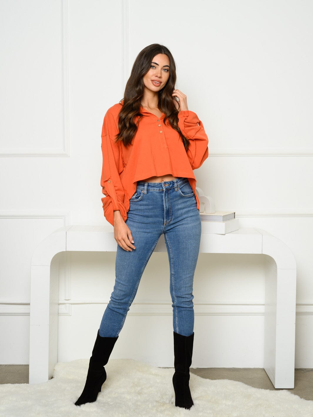 WOMEN'S LONG BELL SLEEVE COLLAR BUTTONS DETAILED TOP