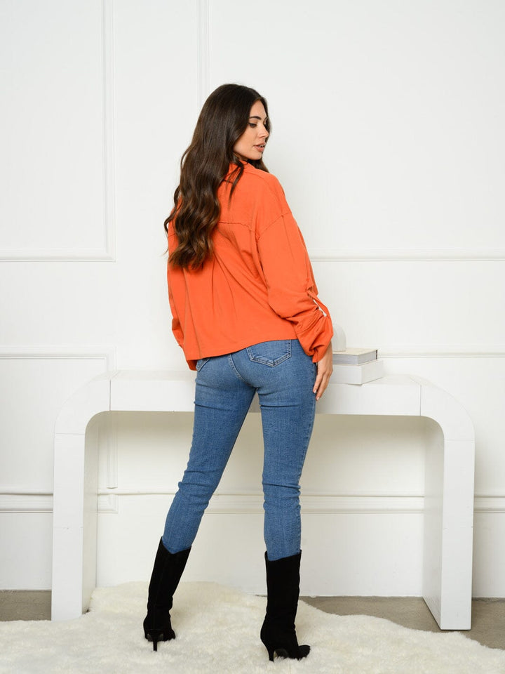WOMEN'S LONG BELL SLEEVE COLLAR BUTTONS DETAILED TOP