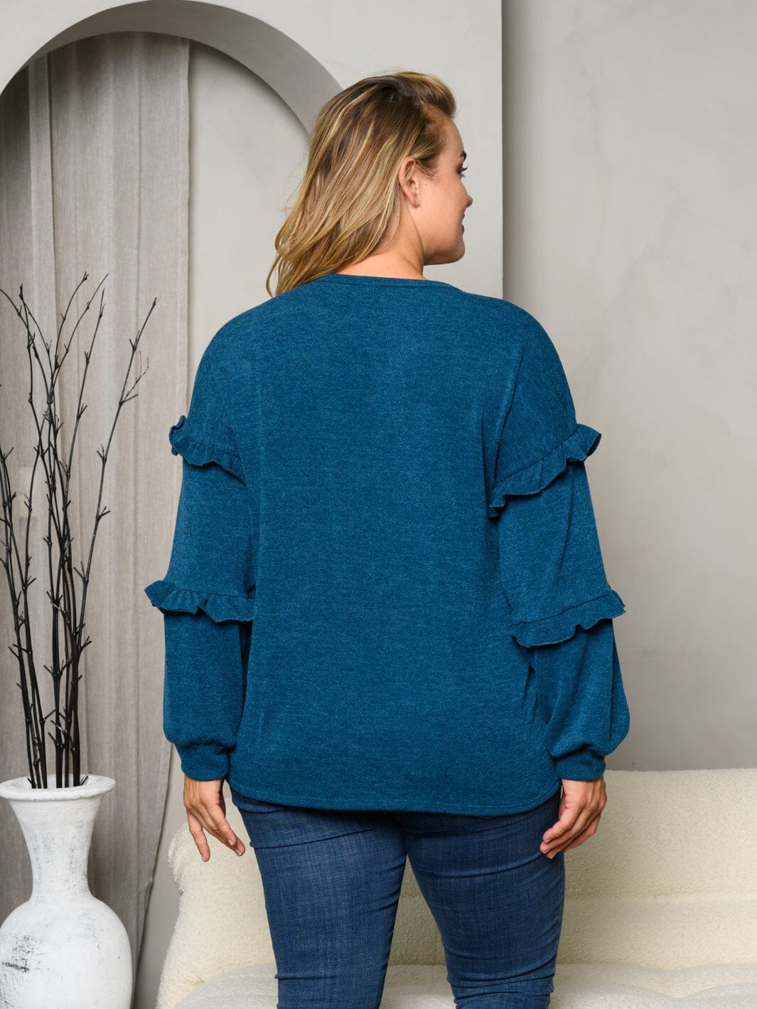 PLUS SIZE LONG SLEEVE RUFFLE SOLID TOP