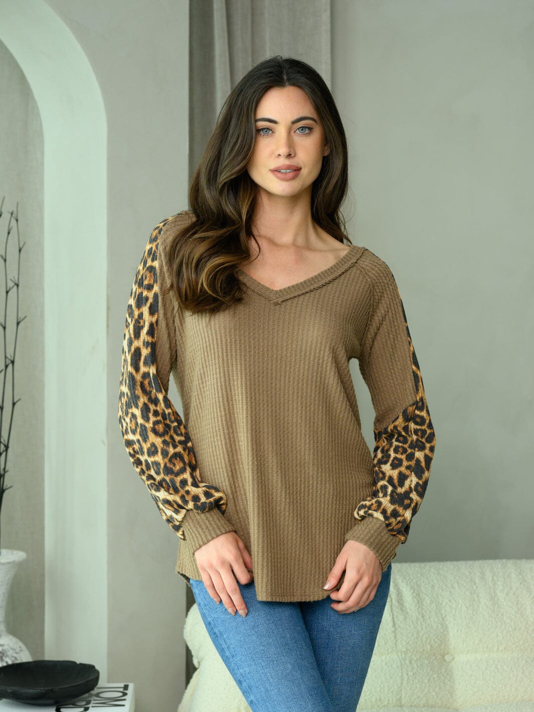 WOMEN'S LONG SLEEVE V-NECK ANIMAL PRINT TOP
