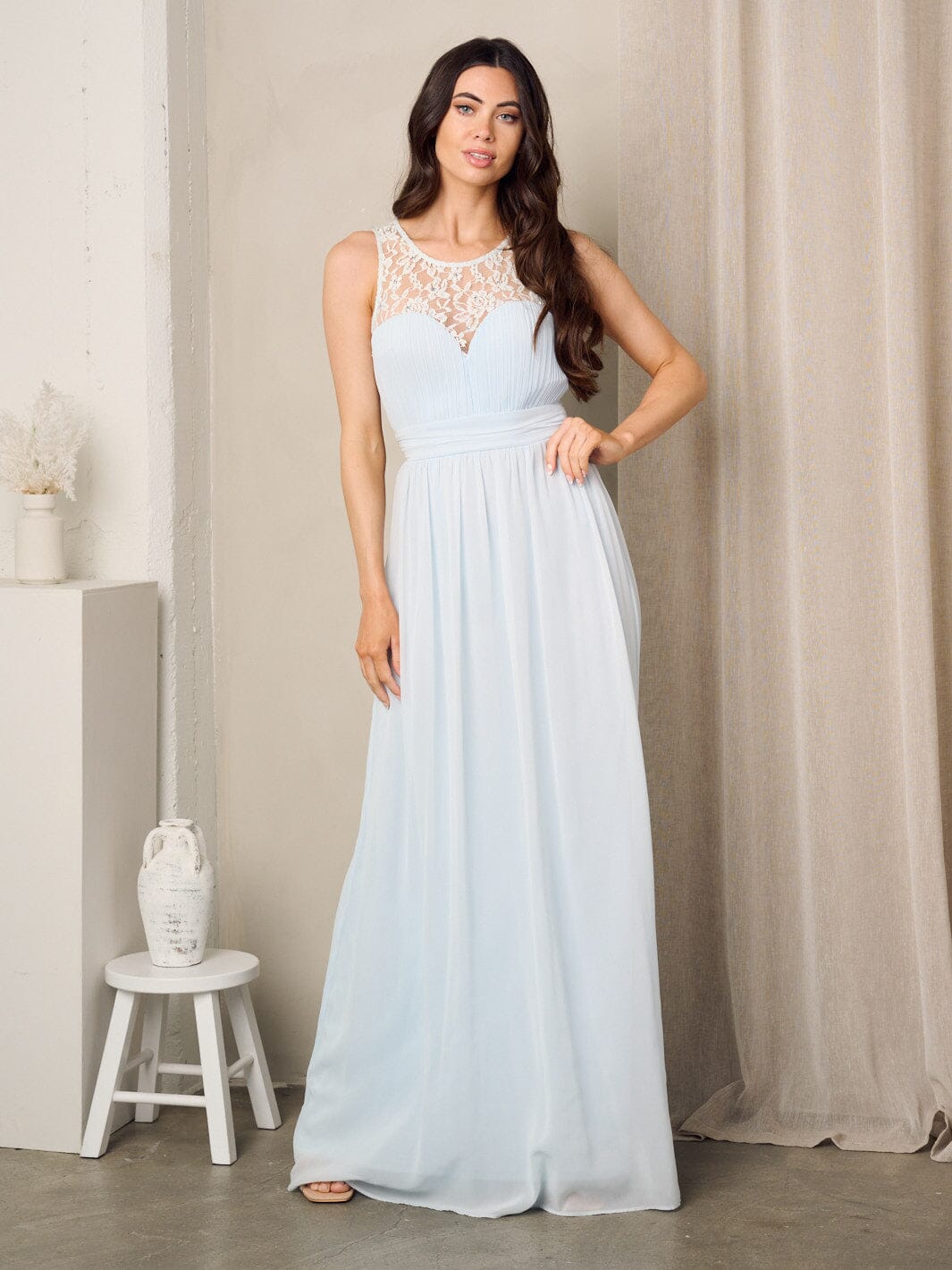 WOMEN'S SLEEVELESS LACE DETAILED MAXI GOWN DRESS