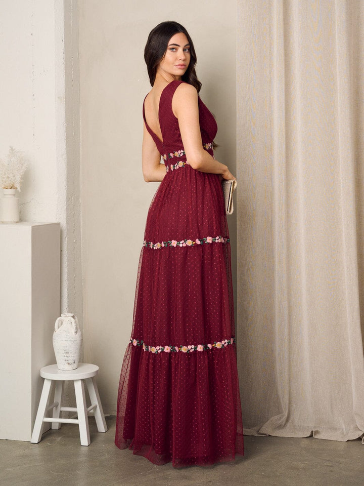 WOMEN'S SLEEVELESS V-NECK LACE FLORAL MAXI GOWN DRESS