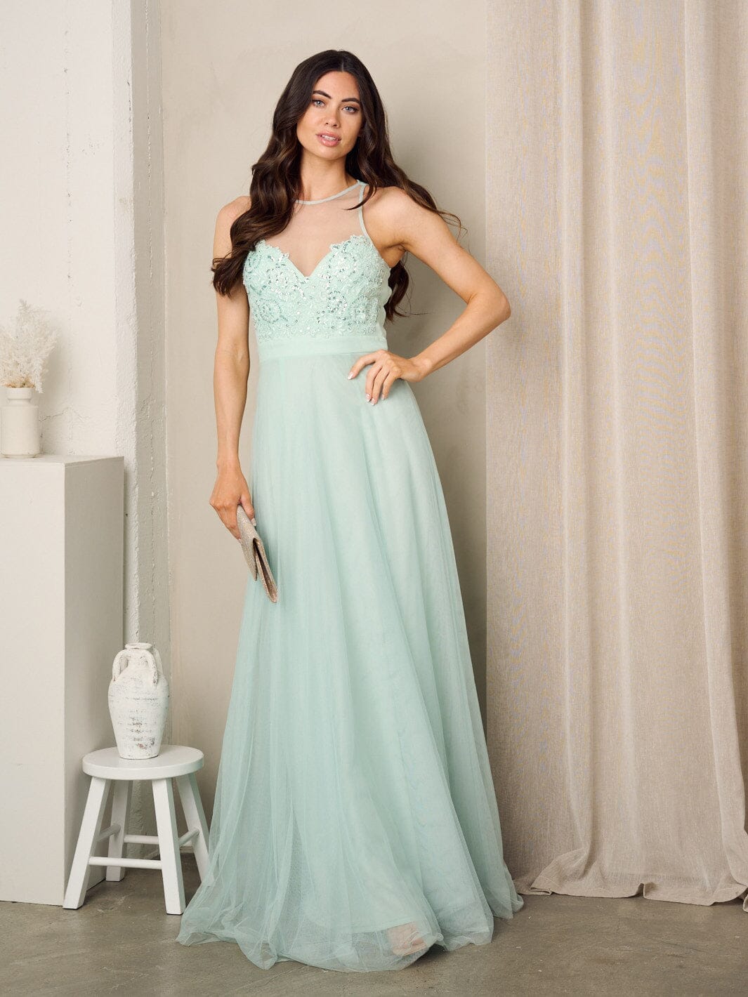 WOMEN'S SLEEVELESS OPEN BACK LACE & EMBROIDERY DETAILED MAXI GOWN DRESS