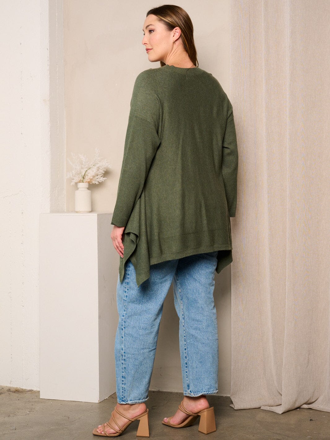 PLUS SIZE LONG SLEEVES HI-LOW TUNIC TOP