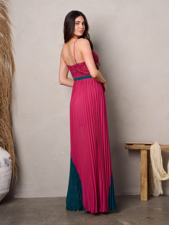 WOMEN'S SLEEVELESS V-NECK FRONT SLIT PLEATED COLORBLOCK MAXI DRESS