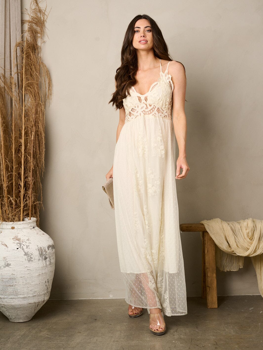 WOMEN'S SLEEVELESS V-NECK OPEN BACK LACE MAXI DRESS