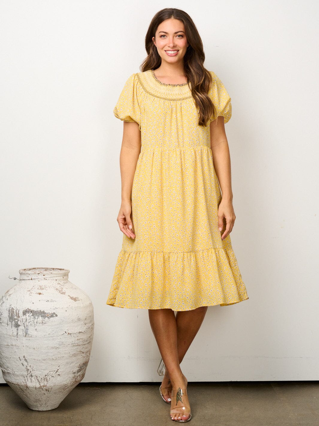 WOMEN'S SHORT PUFF SLEEVE TIERED SMOCK NECK FLORAL MIDI DRESS WOMEN'S SHORT PUFF SLEEVE TIERED SMOCK NECK FLORAL MIDI DRESS
