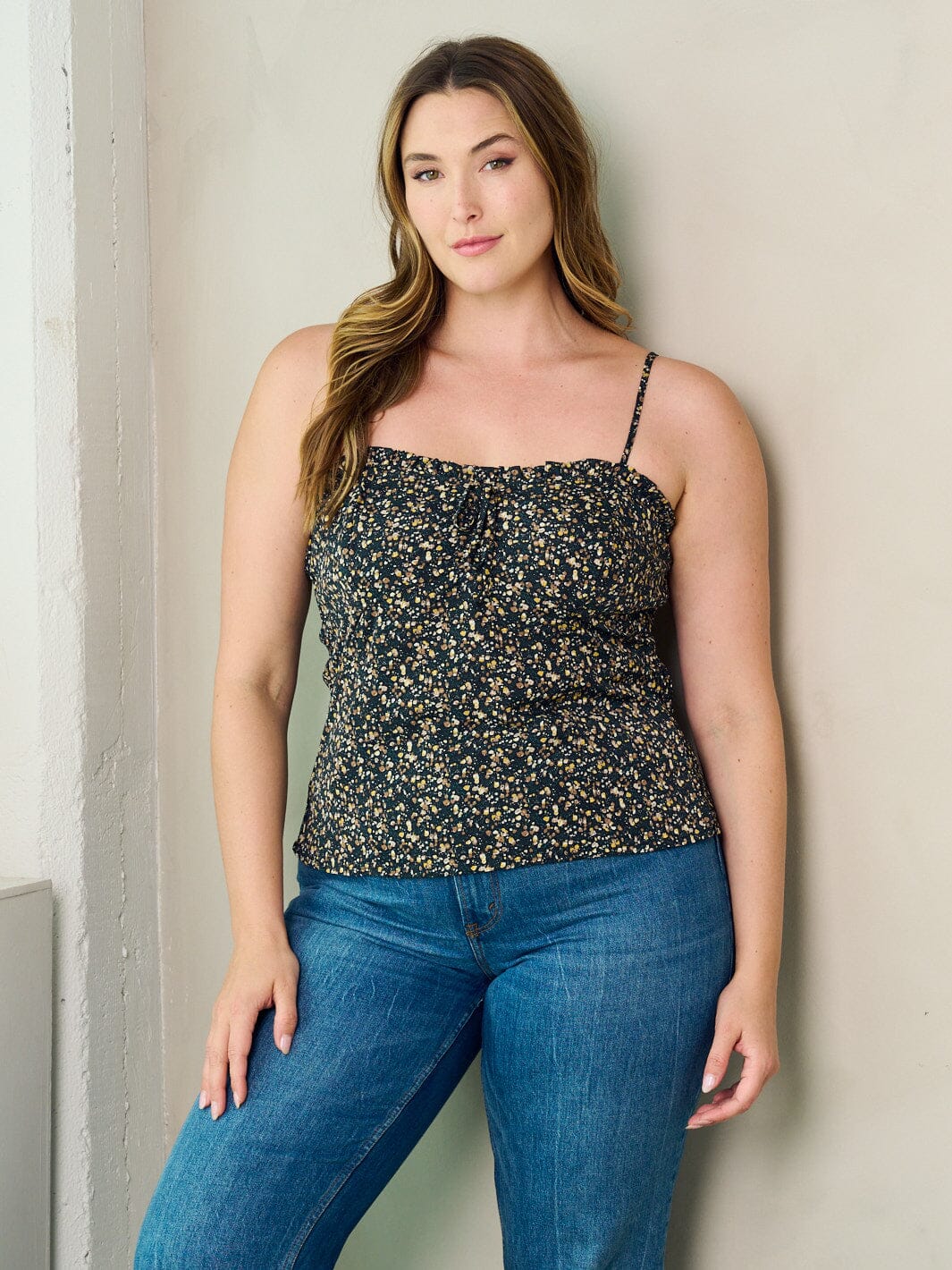 PLUS SIZE SLEEVELESS FLORAL TANK TOP
