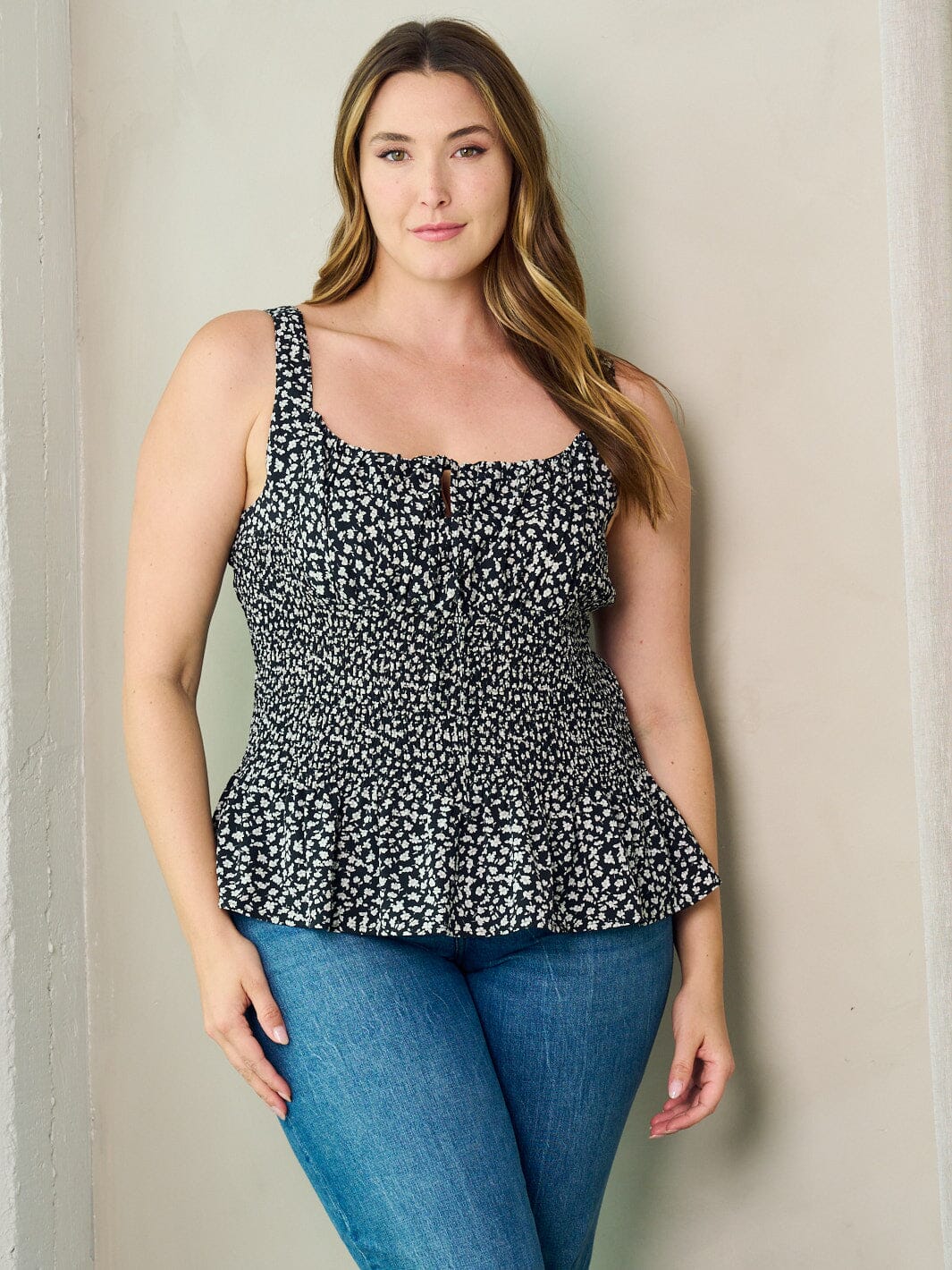 PLUS SIZE SLEEVELESS SMOCK PLEPLUM FLORAL TANK TOP