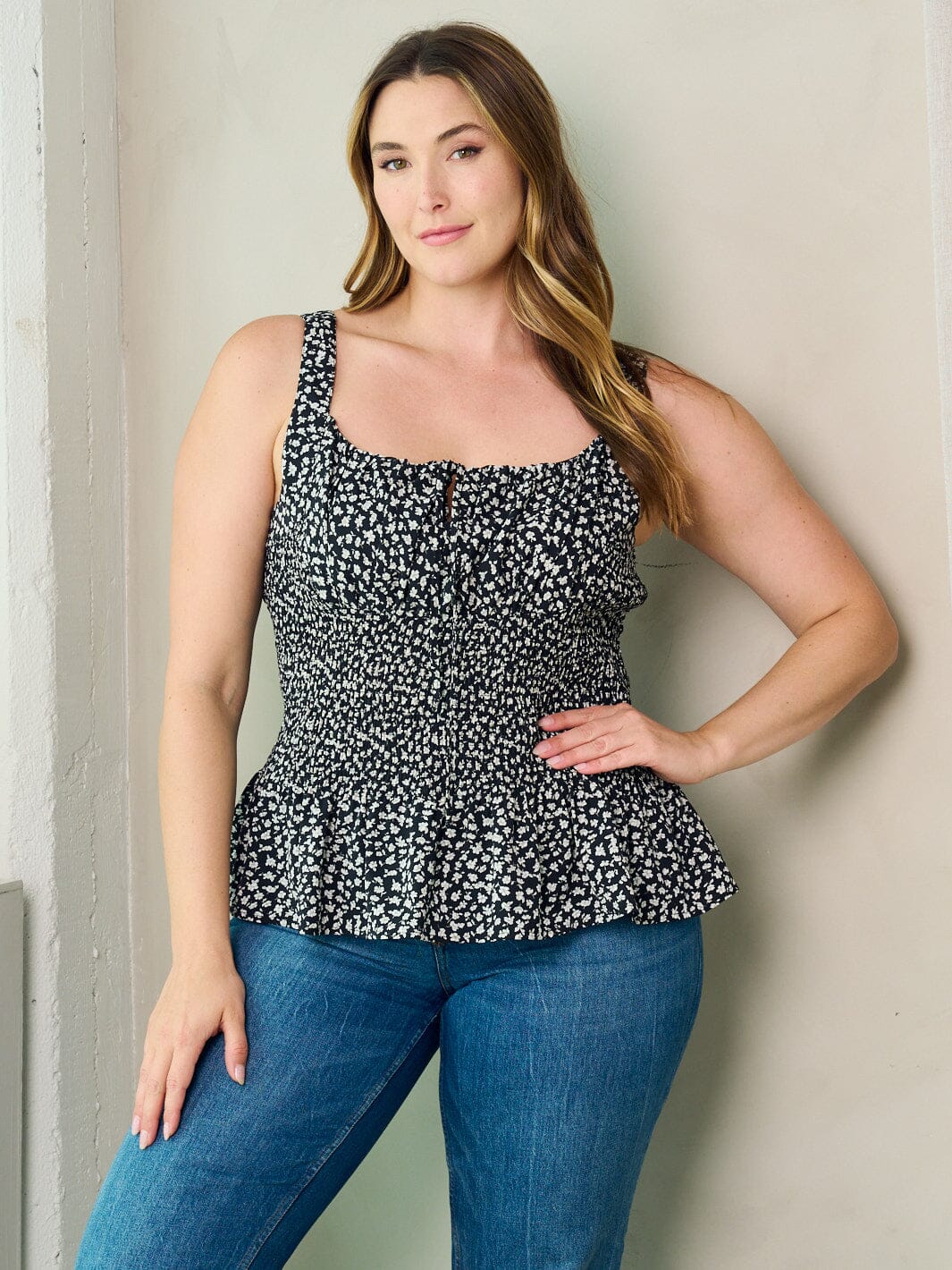 PLUS SIZE SLEEVELESS SMOCK PLEPLUM FLORAL TANK TOP