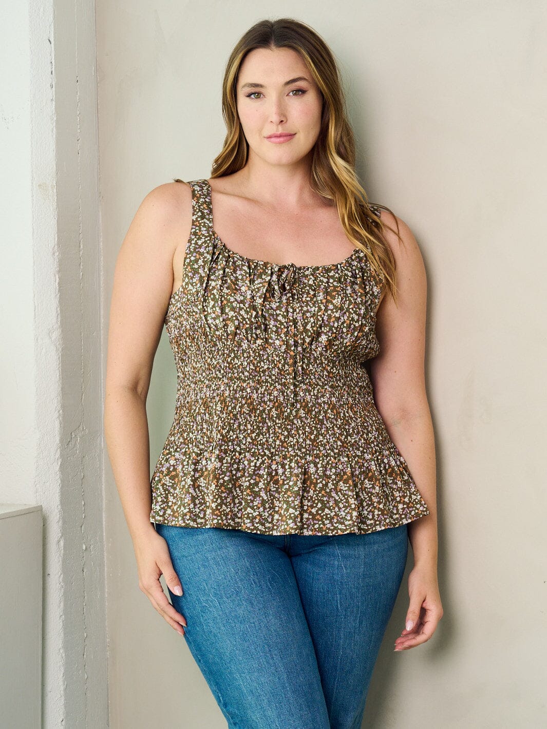 PLUS SIZE SLEEVELESS SMOCK PLEPLUM FLORAL TANK TOP