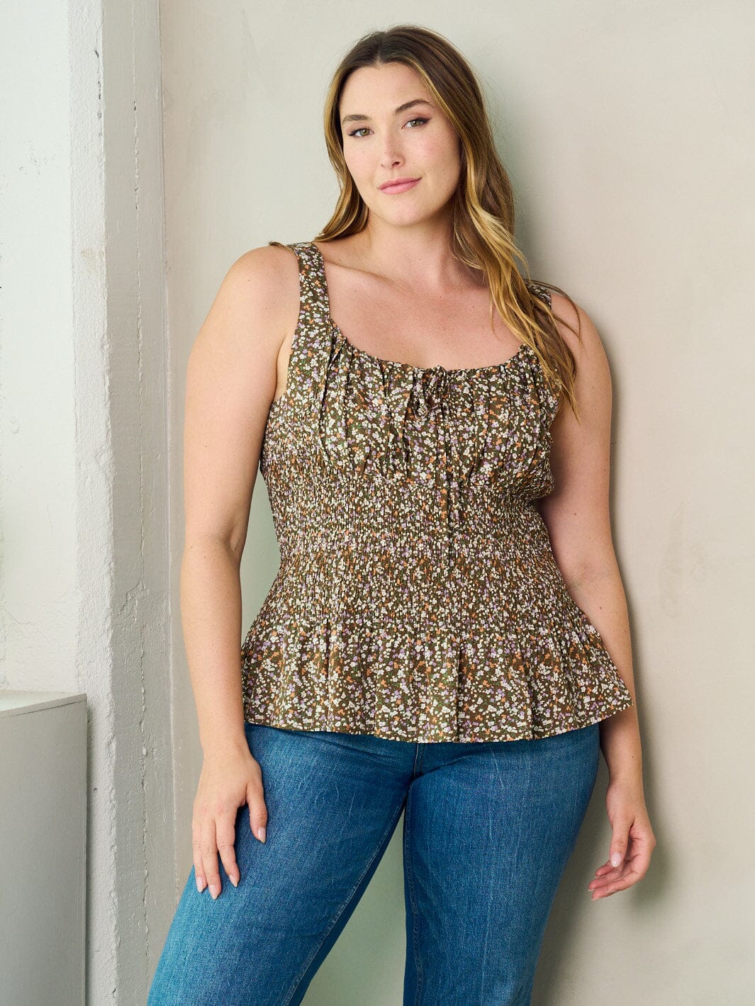 PLUS SIZE SLEEVELESS SMOCK PLEPLUM FLORAL TANK TOP