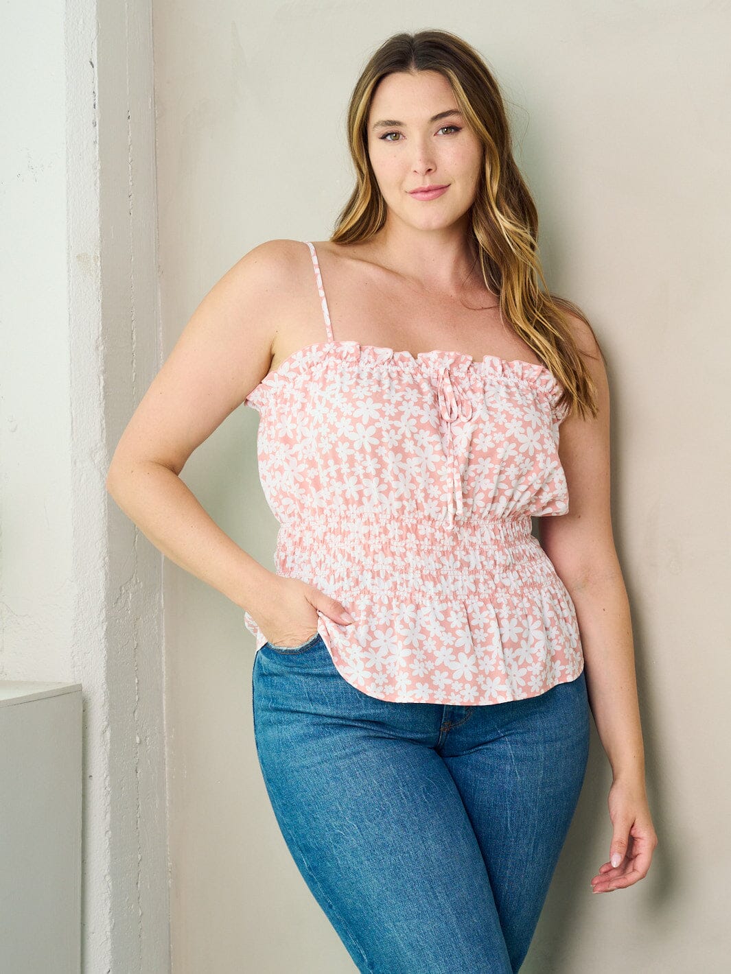 PLUS SIZE SLEEVELESS PLEPLUM FLORAL TANK TOP