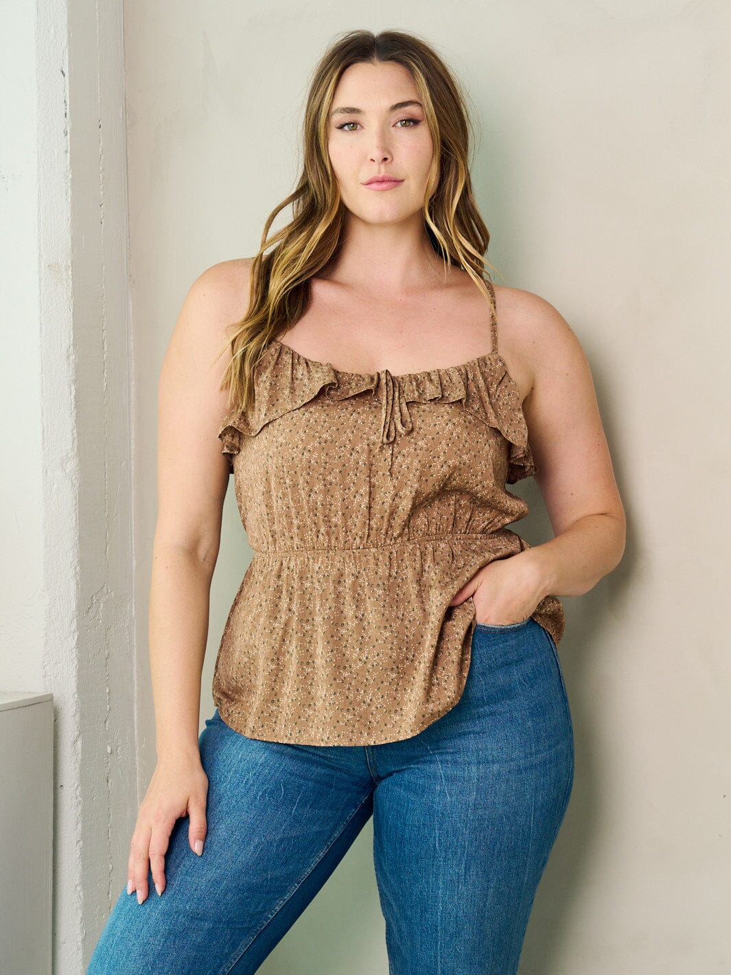 PLUS SIZE SLEEVELESS RUFFLE FLORAL ELASTIC WAIST TANK TOP