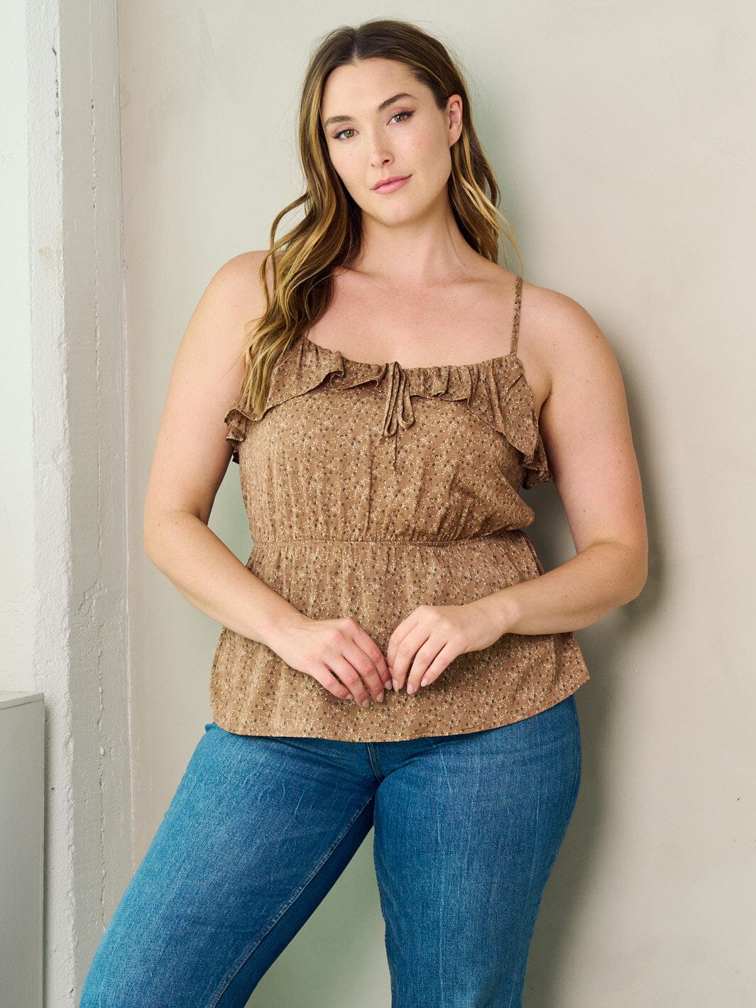 PLUS SIZE SLEEVELESS RUFFLE FLORAL ELASTIC WAIST TANK TOP