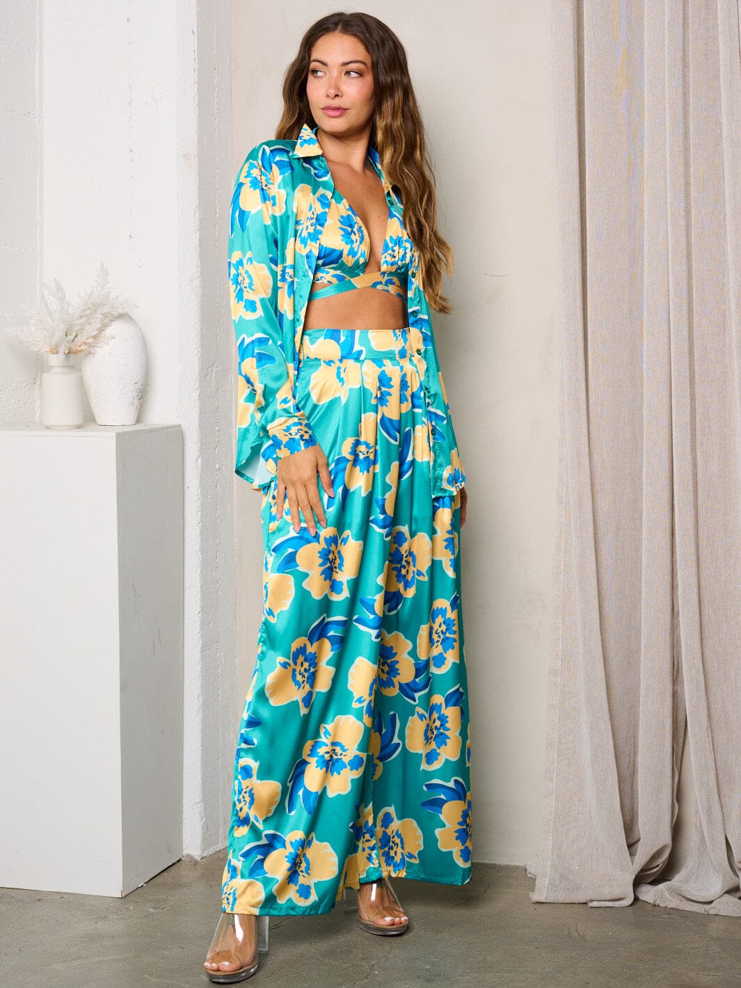 WOMEN'S LONG SLEEVE W/BRA & WIDEL LEG PANTS PRINTED 3PC. SET