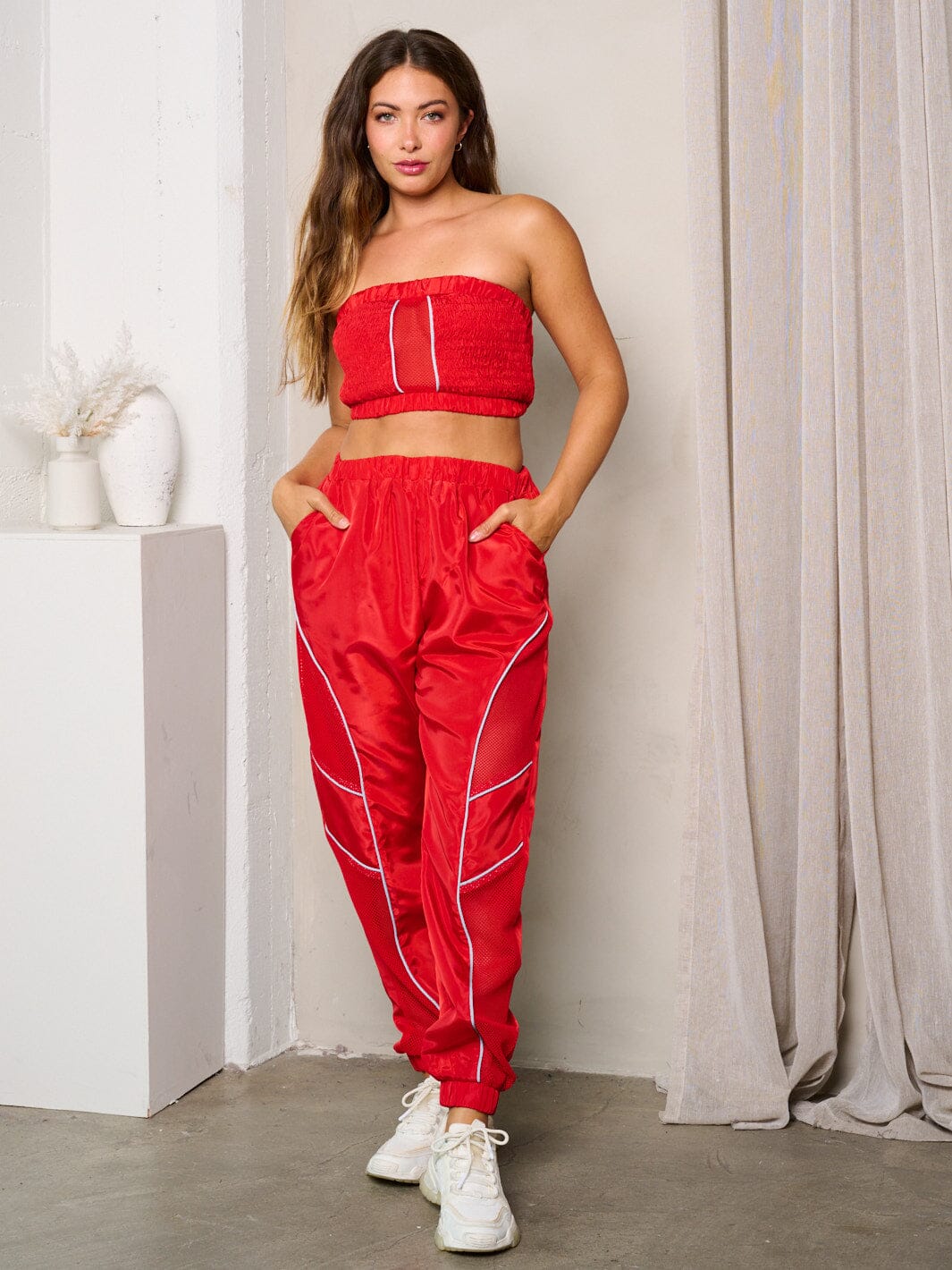 WOMEN'S SLEEVELESS CROP TOP & JOGGER PANTS 2PC. SET