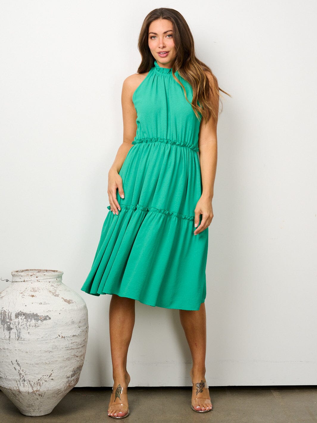 WOMEN'S SLEEVELESS HALTER NECK TIERED MIDI DRESS