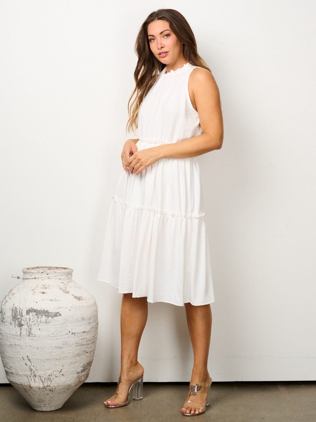 WOMEN'S SLEEVELESS HALTER NECK TIERED MIDI DRESS