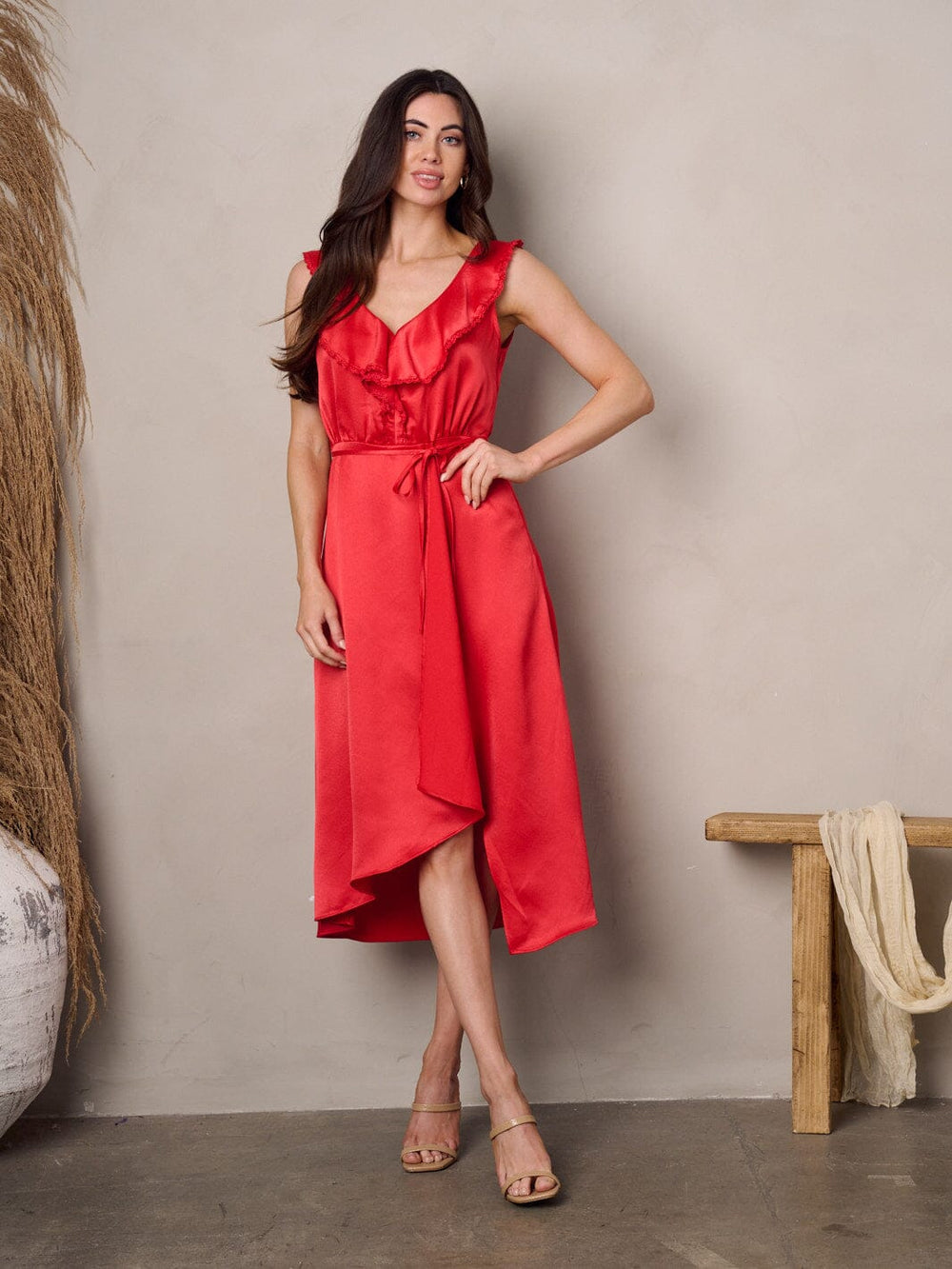 WOMEN'S SLEEVELESS V-NECK RUFFLE SURPLICE MIDI DRESS