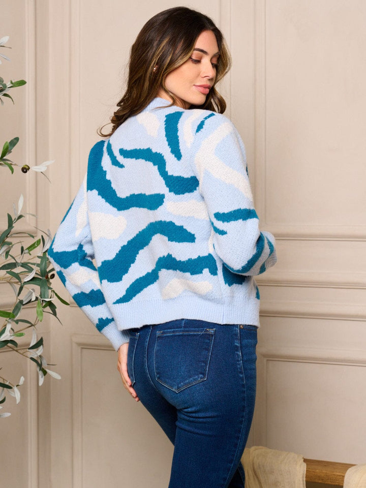 WOMEN'S LONG SLEEVE BUTTON CLOSURE PRINTED SWEATER