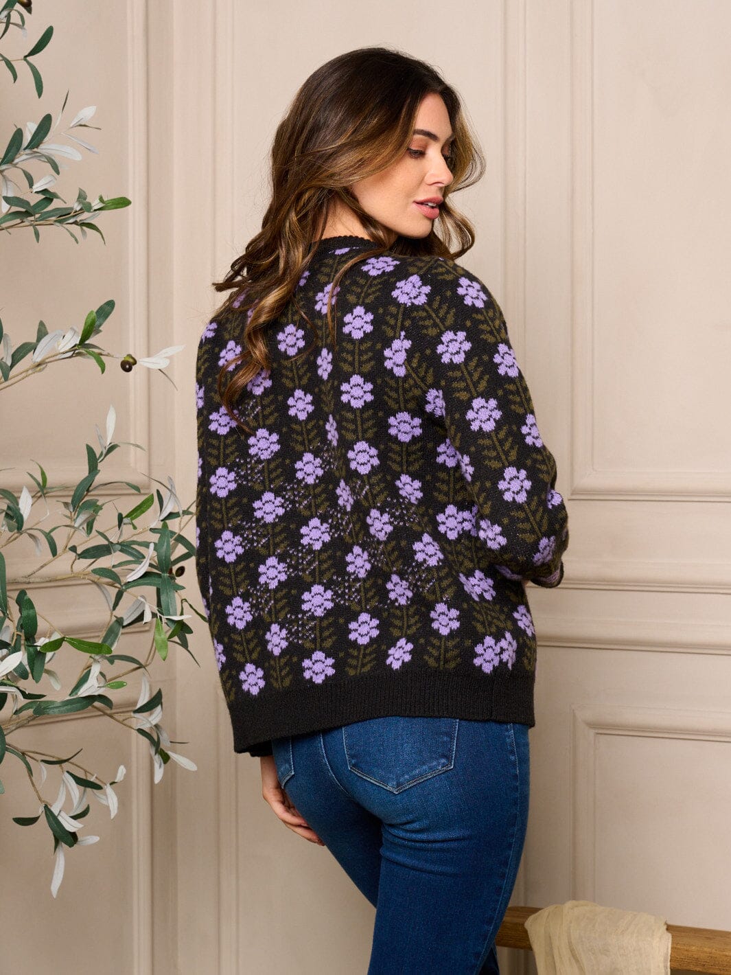 WOMEN'S LONG SLEEVE BUTTON CLOSURE FLORAL SWEATER