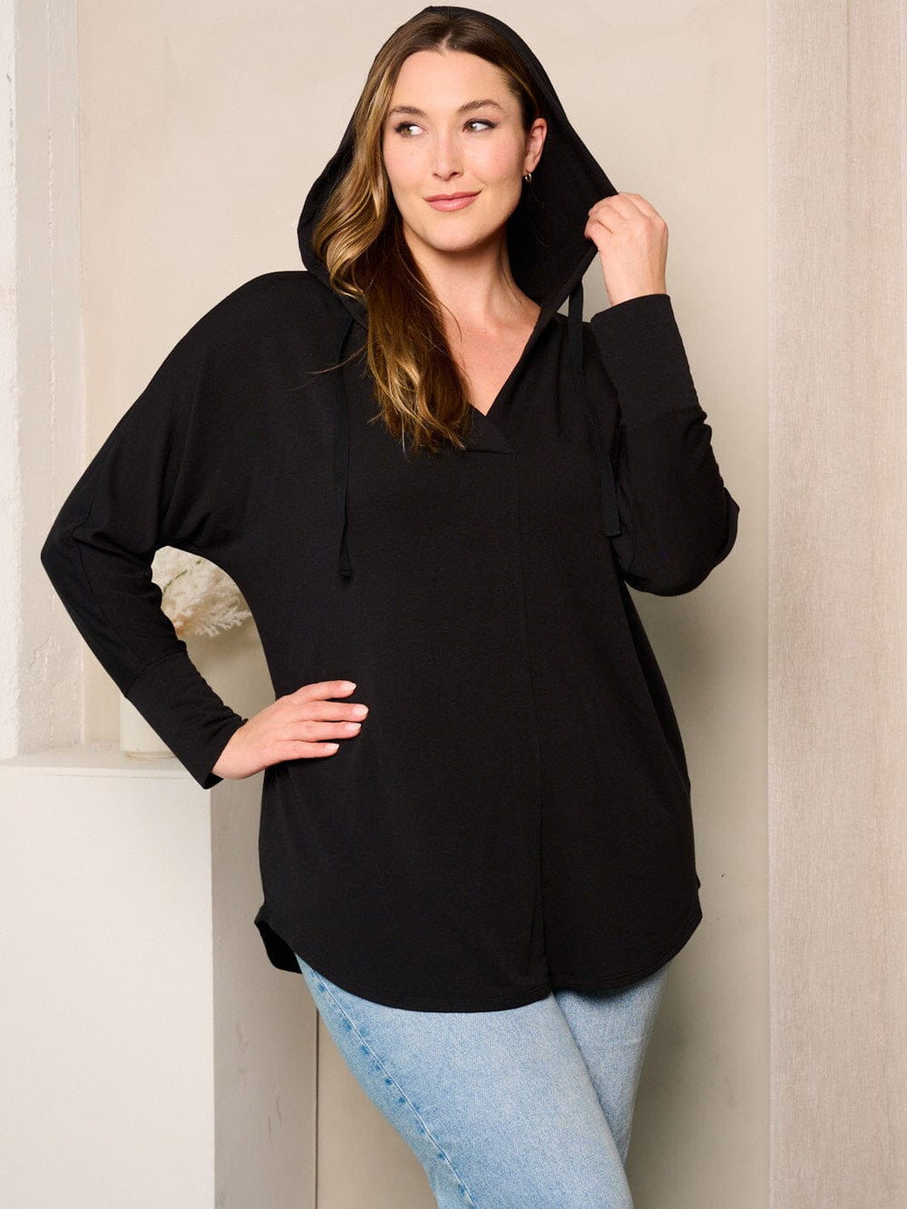 PLUS SIZE LONG SLEEVES V-NECK HOODED TUNIC TOP