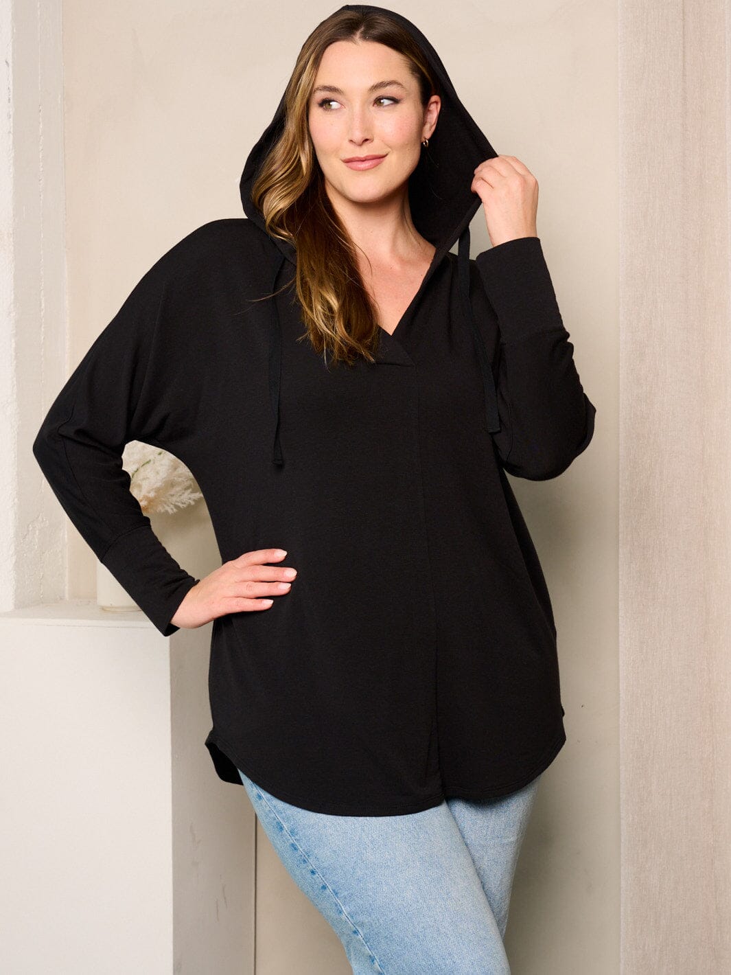 PLUS SIZE LONG SLEEVES V-NECK HOODED TUNIC TOP