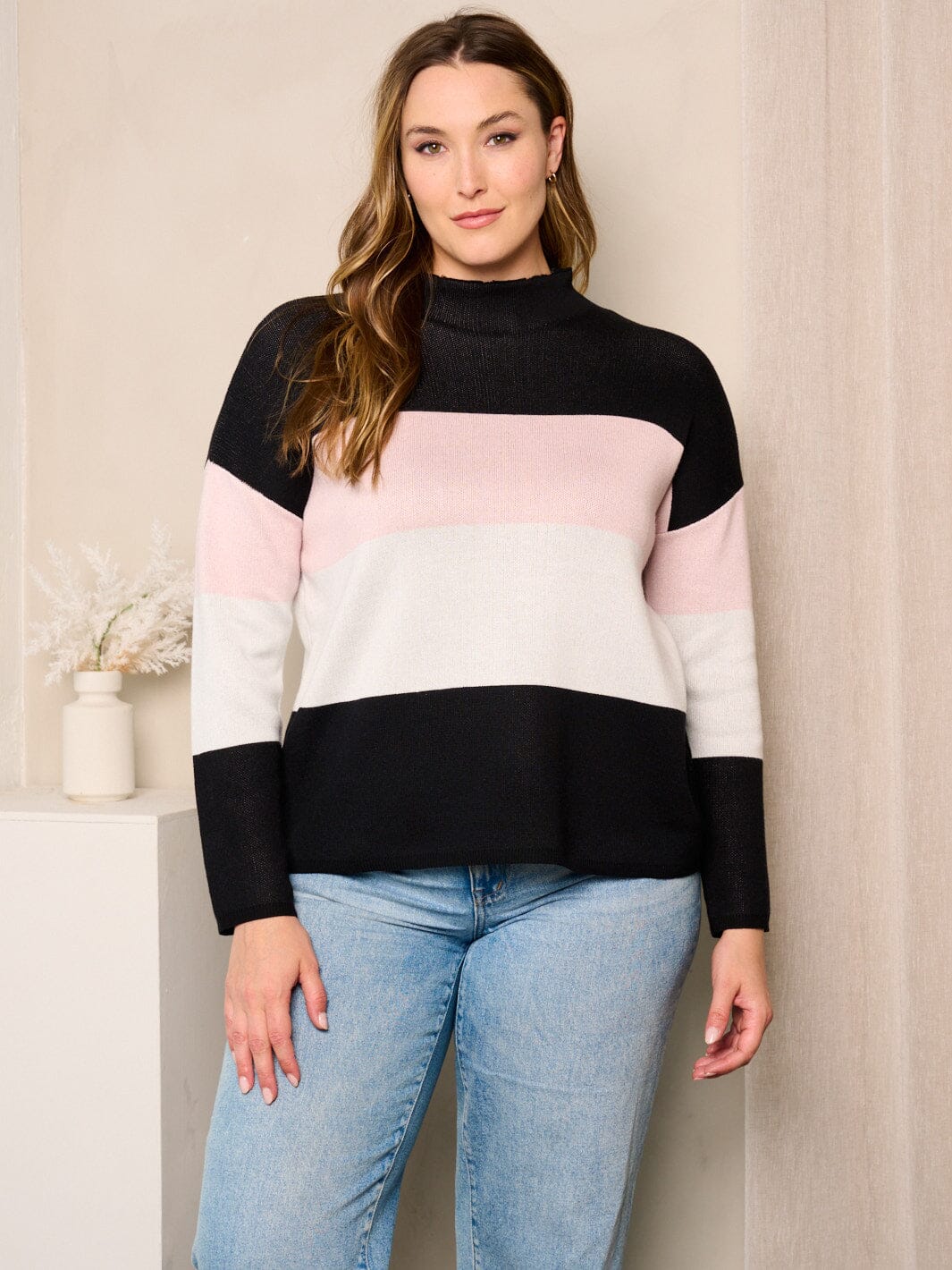 PLUS SIZE LONG SLEEVES COLORBLOCK MOCK NECK TOP