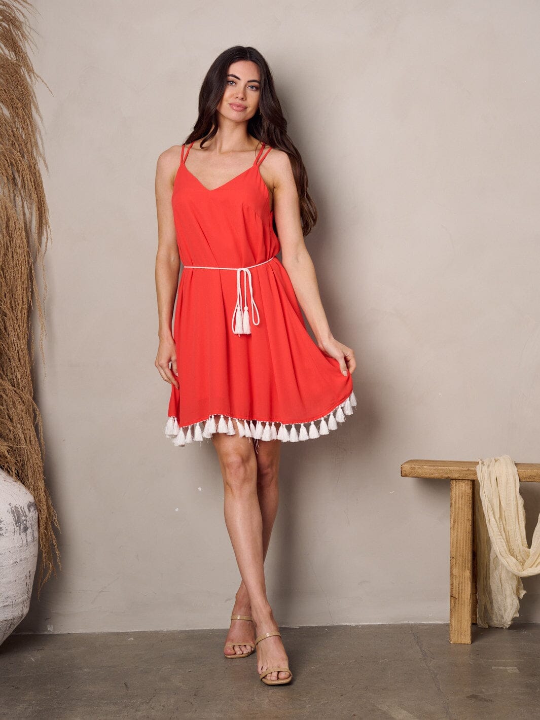WOMEN'S SLEEVELESS SELF TIE TASSEL TRIM DETAILED MINI DRESS