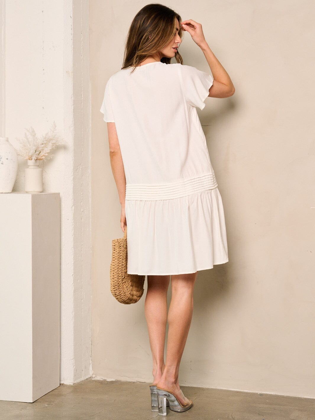 WOMEN'S SHORT SLEEVE RUFFLE BOTTOM HEM DETAILED MINI DRESS