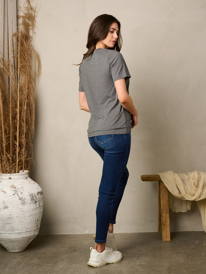 WOMEN'S SHORT SLEEVE GRAPHIC TOP