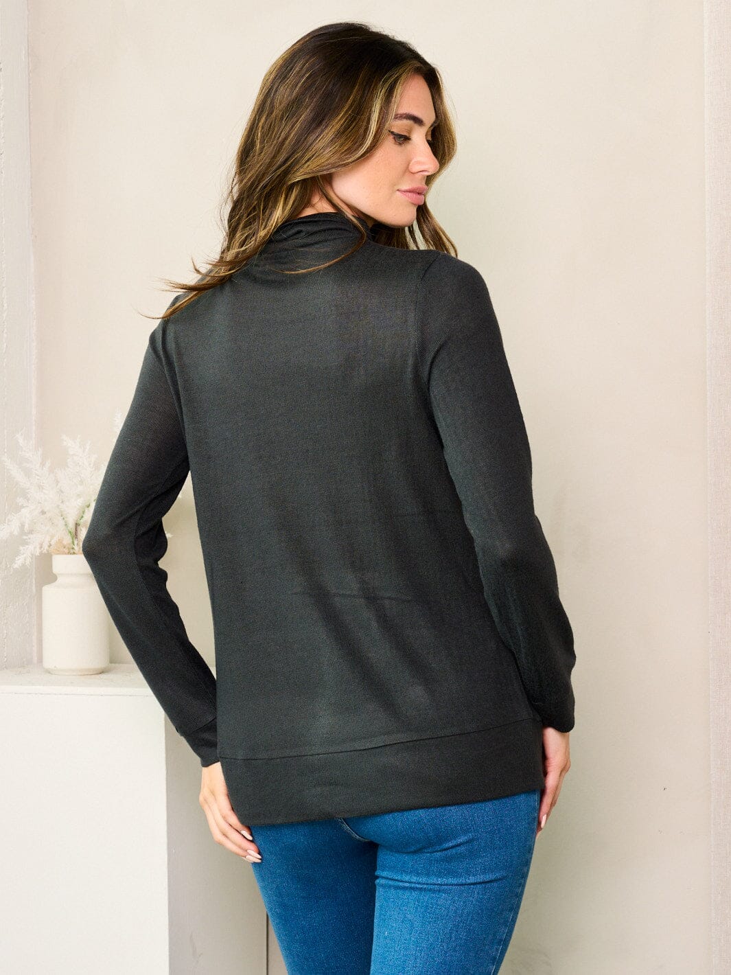 WOMEN'S LONG SLEEVE SIDE RUFFLES TURTLE NECK TOP