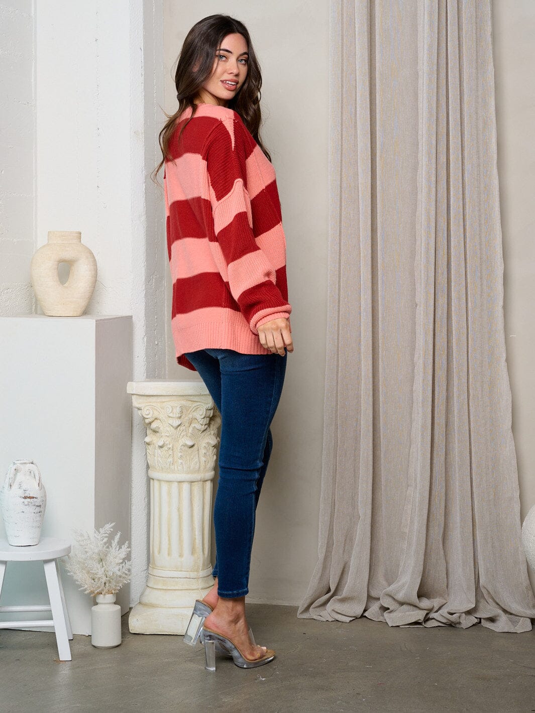 WOMEN'S LONG SLEEVE V-NECK COLORBLOCK SWEATER