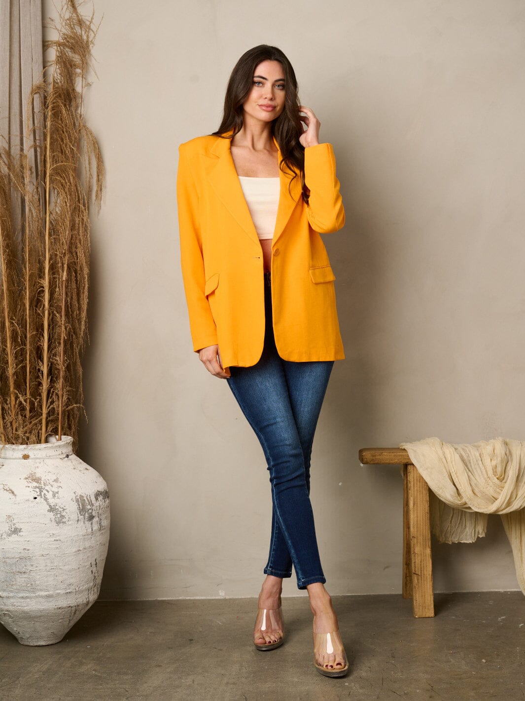 WOMEN'S LONG SLEEVE BUTTON CLOSURE BLAZER